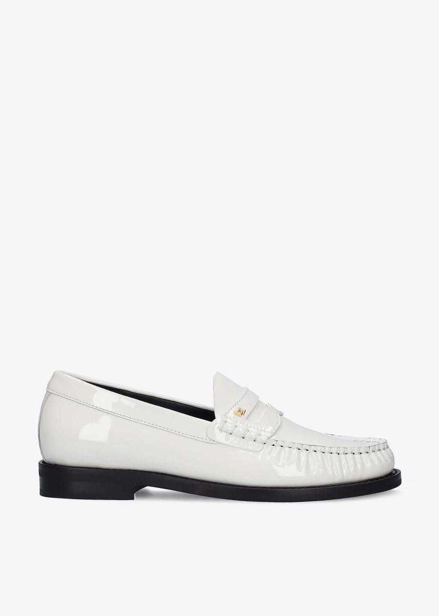 Ballroom-Dansers In Loafers Lola Cruz | Cambe