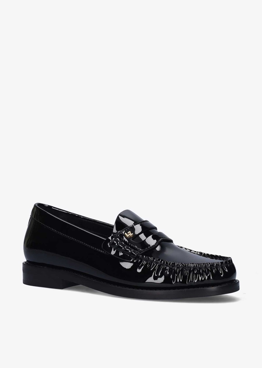 Ballroom-Dansers In Loafers Lola Cruz | Cambe